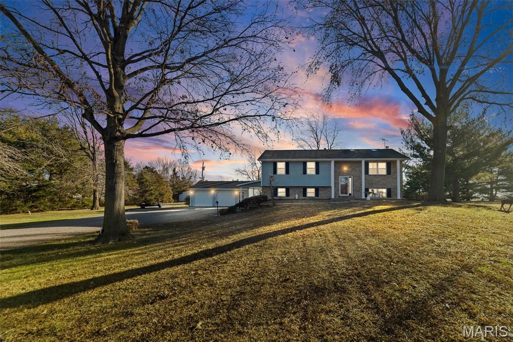 4628 Knab Road, Smithton, IL 62285