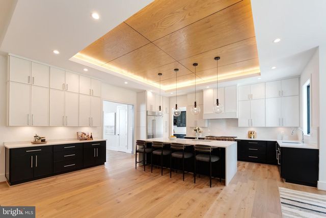 6908 SOUTHRIDGE DR, Mclean, VA 22101