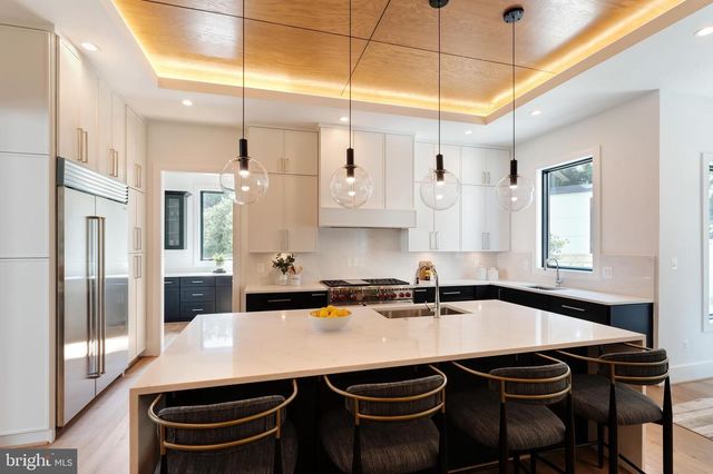 6908 SOUTHRIDGE DR, Mclean, VA 22101