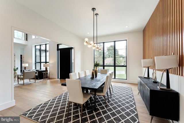 6908 SOUTHRIDGE DR, Mclean, VA 22101