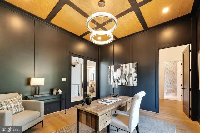 6908 SOUTHRIDGE DR, Mclean, VA 22101