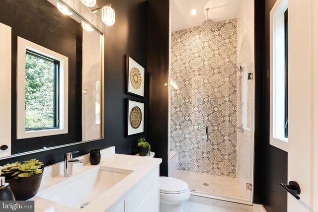 6908 SOUTHRIDGE DR, Mclean, VA 22101