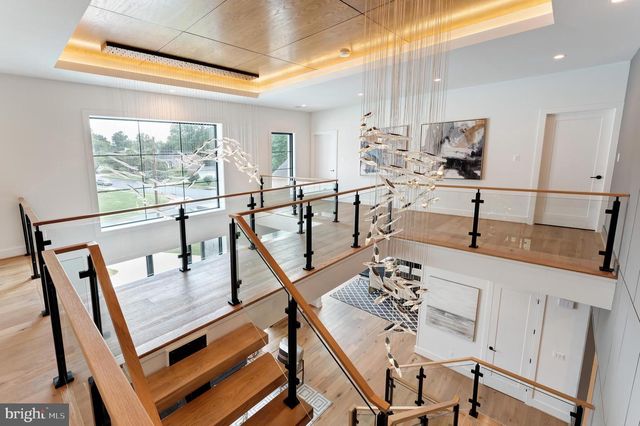 6908 SOUTHRIDGE DR, Mclean, VA 22101