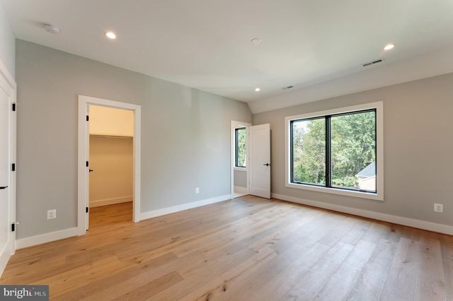 6908 SOUTHRIDGE DR, Mclean, VA 22101