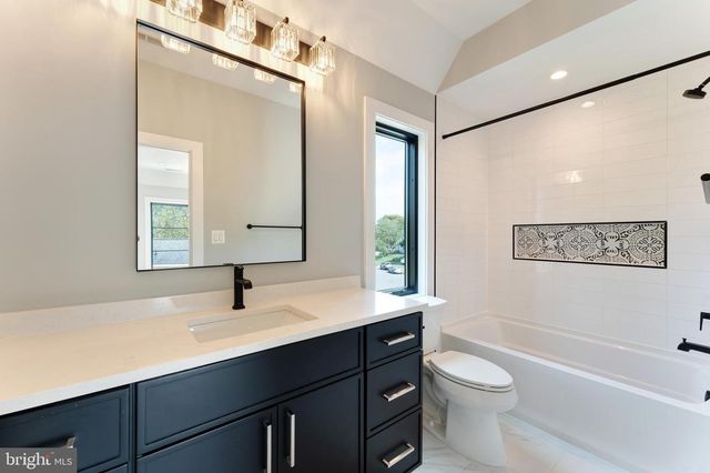 6908 SOUTHRIDGE DR, Mclean, VA 22101