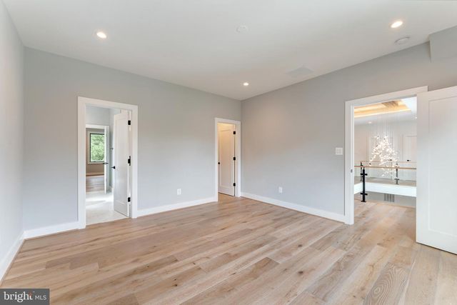 6908 SOUTHRIDGE DR, Mclean, VA 22101