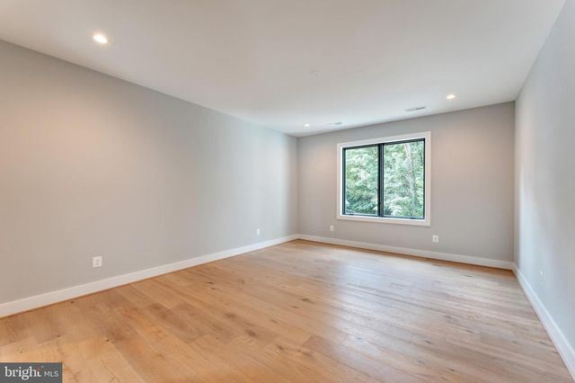 6908 SOUTHRIDGE DR, Mclean, VA 22101