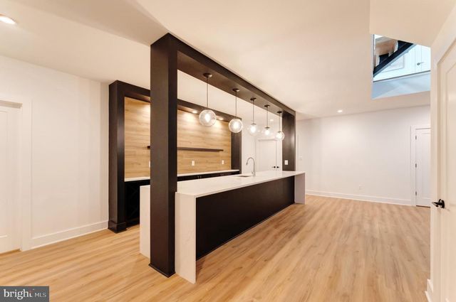 6908 SOUTHRIDGE DR, Mclean, VA 22101