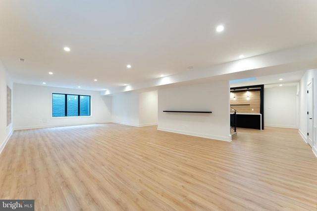 6908 SOUTHRIDGE DR, Mclean, VA 22101