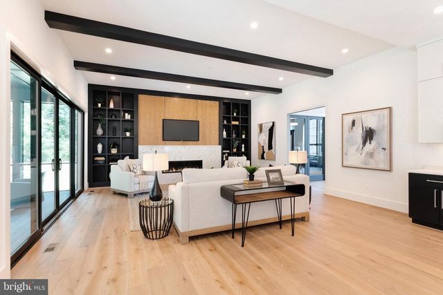 6908 SOUTHRIDGE DR, Mclean, VA 22101