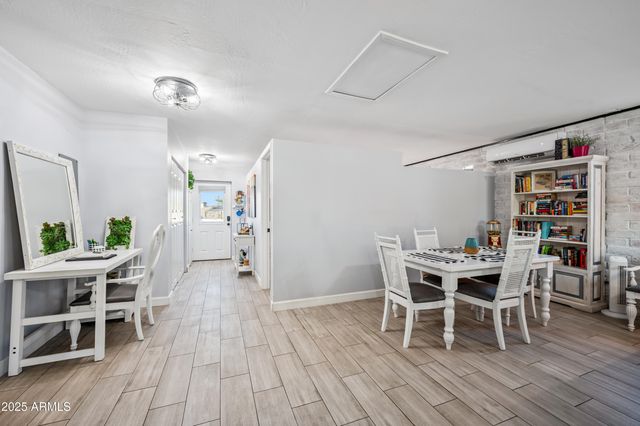 2032 E EUCLID Avenue, Phoenix, AZ 85042