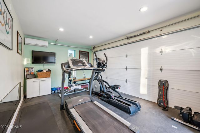 2032 E EUCLID Avenue, Phoenix, AZ 85042