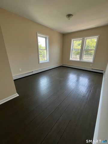 400 South Main Street 3S, New Britain, CT 06051
