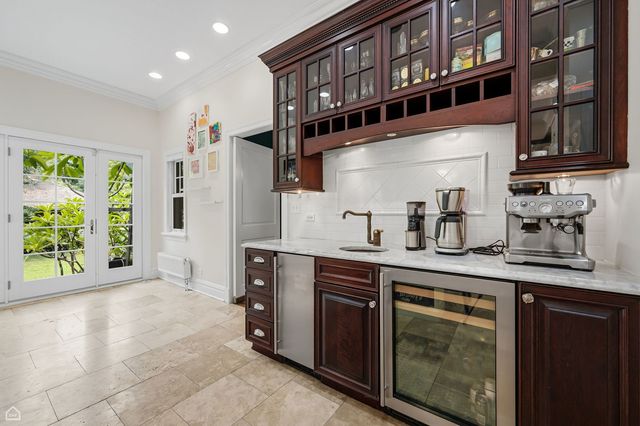 4900 S Kimbark Avenue, Chicago, IL 60615