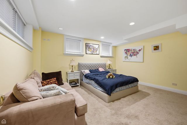 4900 S Kimbark Avenue, Chicago, IL 60615