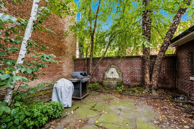 4900 S Kimbark Avenue, Chicago, IL 60615