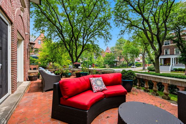 4900 S Kimbark Avenue, Chicago, IL 60615