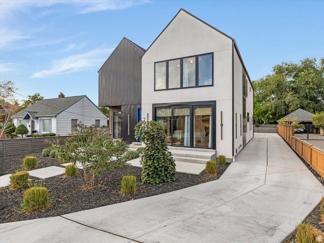 2215 E 3205 S, Millcreek, UT 84109