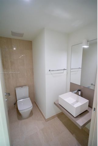 1000 Brickell Plaza 2506, Miami, FL 33131
