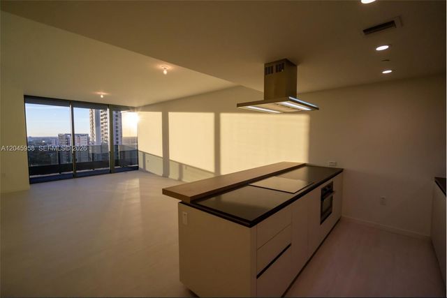 1000 Brickell Plaza 2506, Miami, FL 33131