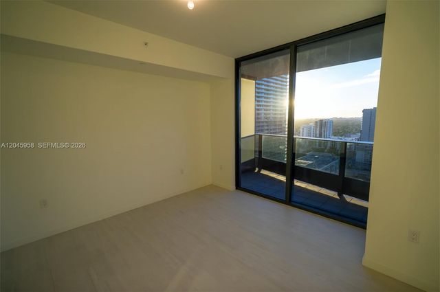 1000 Brickell Plaza 2506, Miami, FL 33131