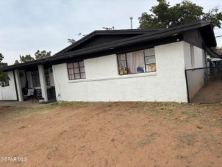 5733 Arrowhead Drive, El Paso, TX 79924