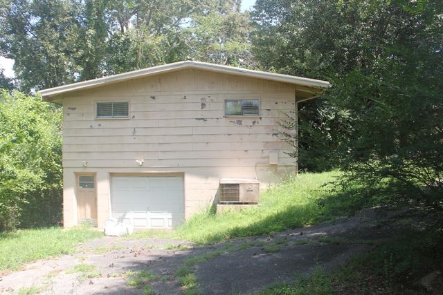 11 Gail Circle, Rossville, GA 30741