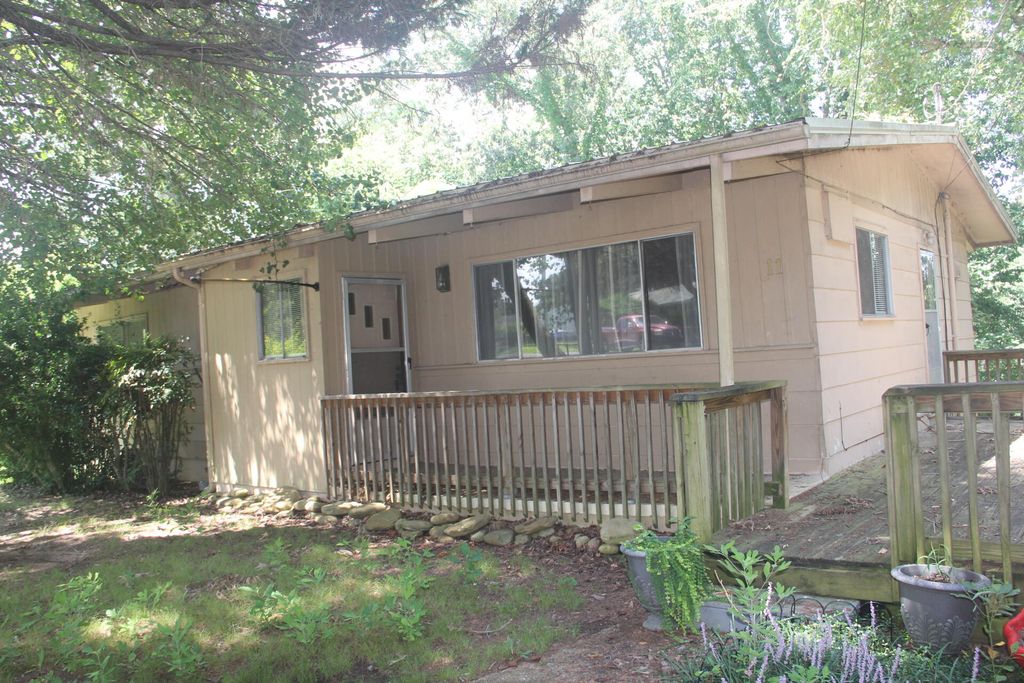 11 Gail Circle, Rossville, GA 30741