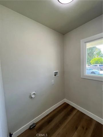 6724 Wynne Avenue, Los Angeles, CA 91335