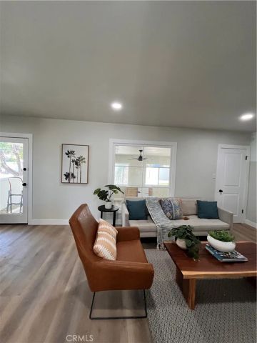 6724 Wynne Avenue, Los Angeles, CA 91335