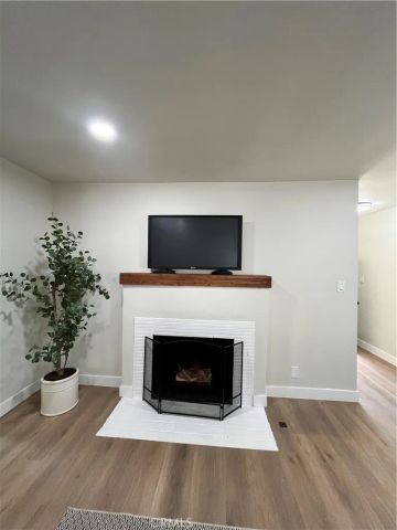 6724 Wynne Avenue, Los Angeles, CA 91335