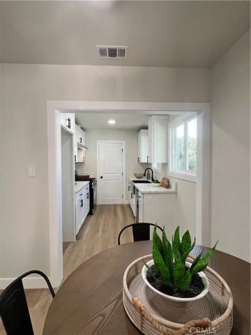 6724 Wynne Avenue, Los Angeles, CA 91335