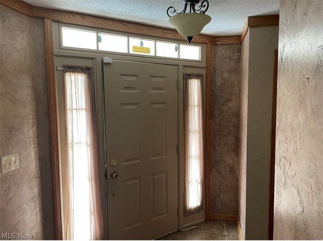 181 Talsman Drive B, Canfield, OH 44406