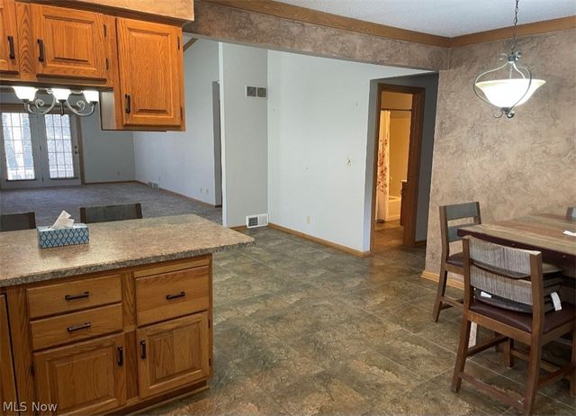 181 Talsman Drive B, Canfield, OH 44406