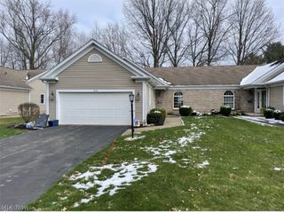 181 Talsman Drive B, Canfield, OH 44406