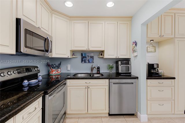 4108 NW 88th Ave 3, Coral Springs, FL 33065