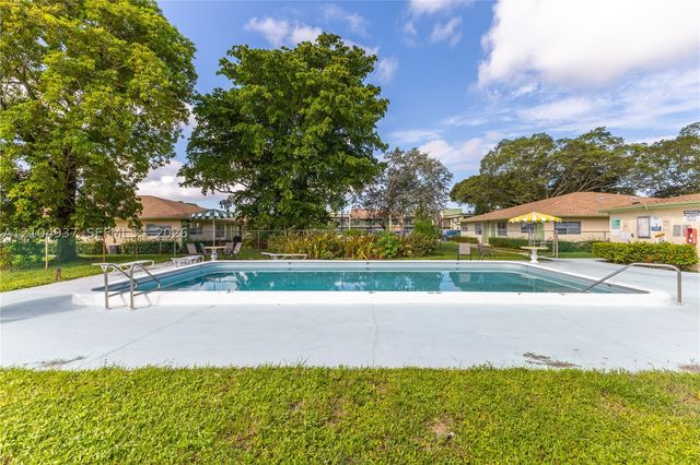 4108 NW 88th Ave 3, Coral Springs, FL 33065