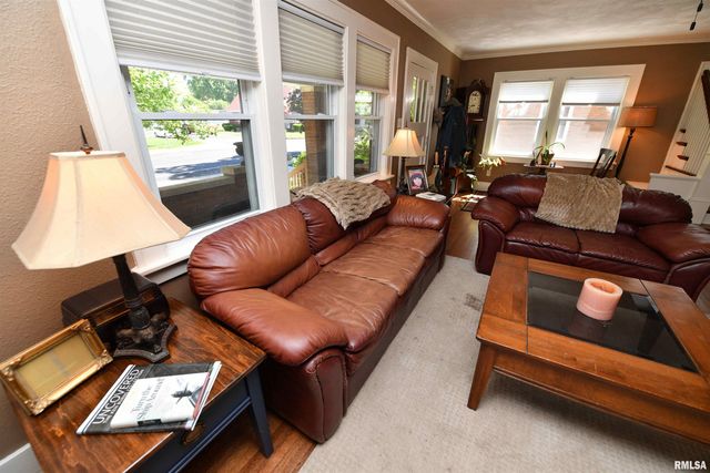 2226 W ROHMANN Avenue, West Peoria, IL 61604