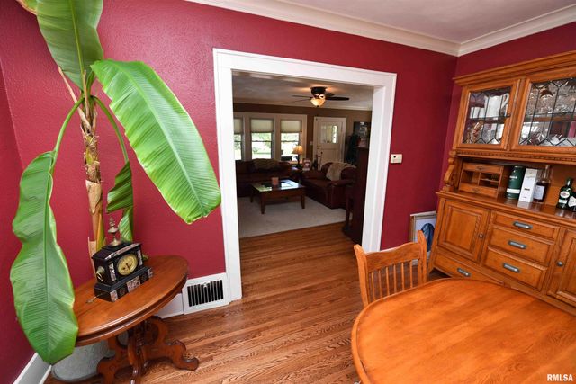 2226 W ROHMANN Avenue, West Peoria, IL 61604