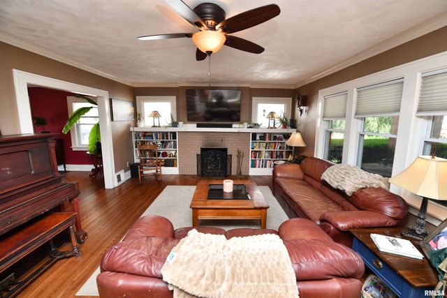 2226 W ROHMANN Avenue, West Peoria, IL 61604