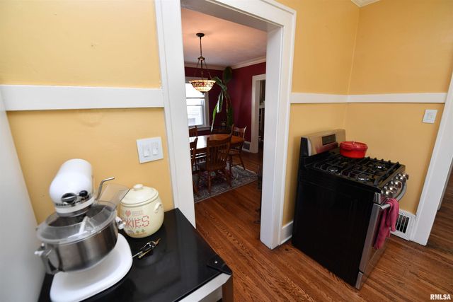 2226 W ROHMANN Avenue, West Peoria, IL 61604