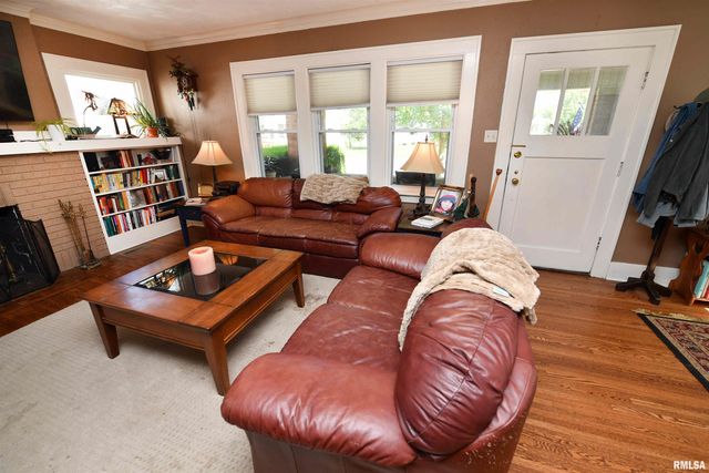 2226 W ROHMANN Avenue, West Peoria, IL 61604