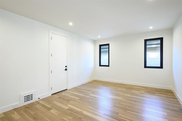 4049 Hawthorne Avenue, Dallas, TX 75219