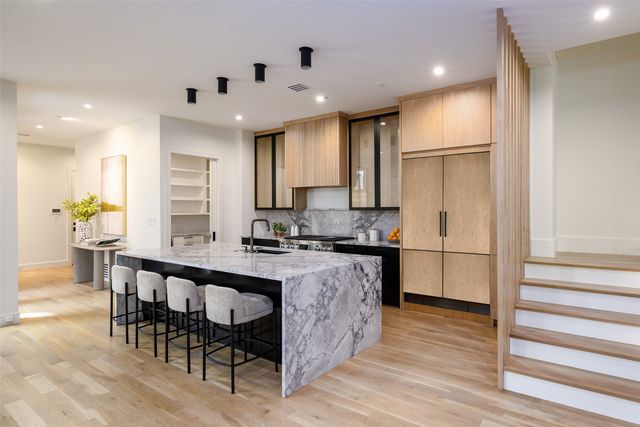 4049 Hawthorne Avenue, Dallas, TX 75219
