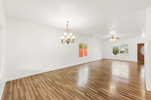 202 E Robin Avenue, Visalia, CA 93291