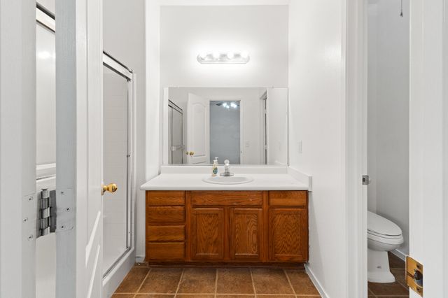 202 E Robin Avenue, Visalia, CA 93291