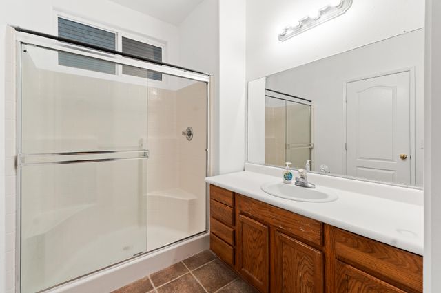 202 E Robin Avenue, Visalia, CA 93291