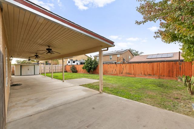 202 E Robin Avenue, Visalia, CA 93291