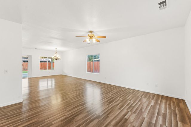 202 E Robin Avenue, Visalia, CA 93291