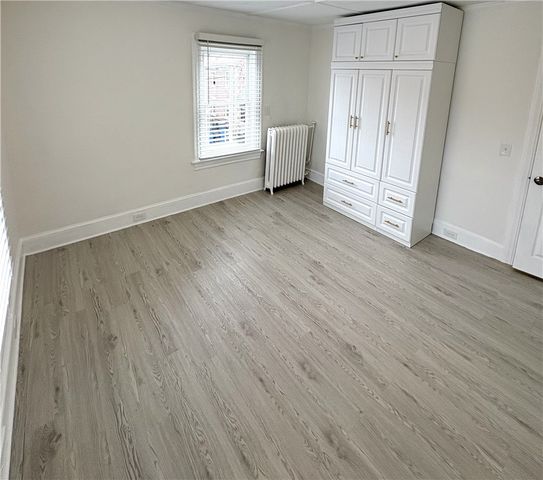 11 Russell Avenue 2, Newport, RI 02840